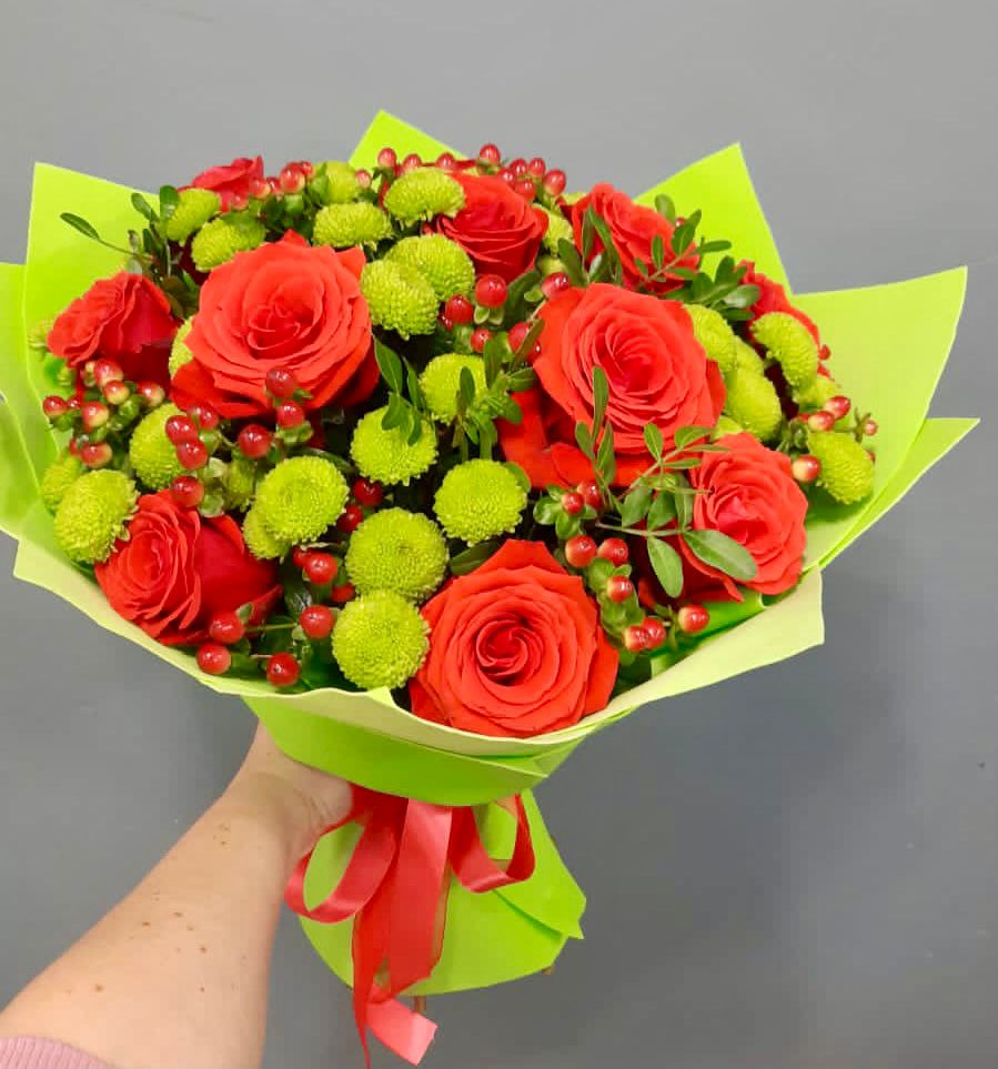 Букет цветов из: Хризантемы и Розы в Бороздиновской