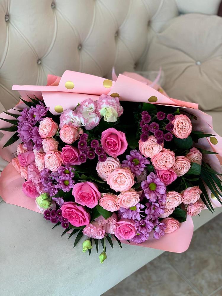 Букет цветов из: Хризантемы, Розы и Лизиантусы в Бороздиновской