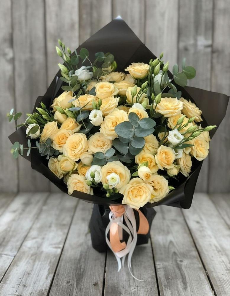 Букет цветов из: Розы и Лизиантусы в Бороздиновской