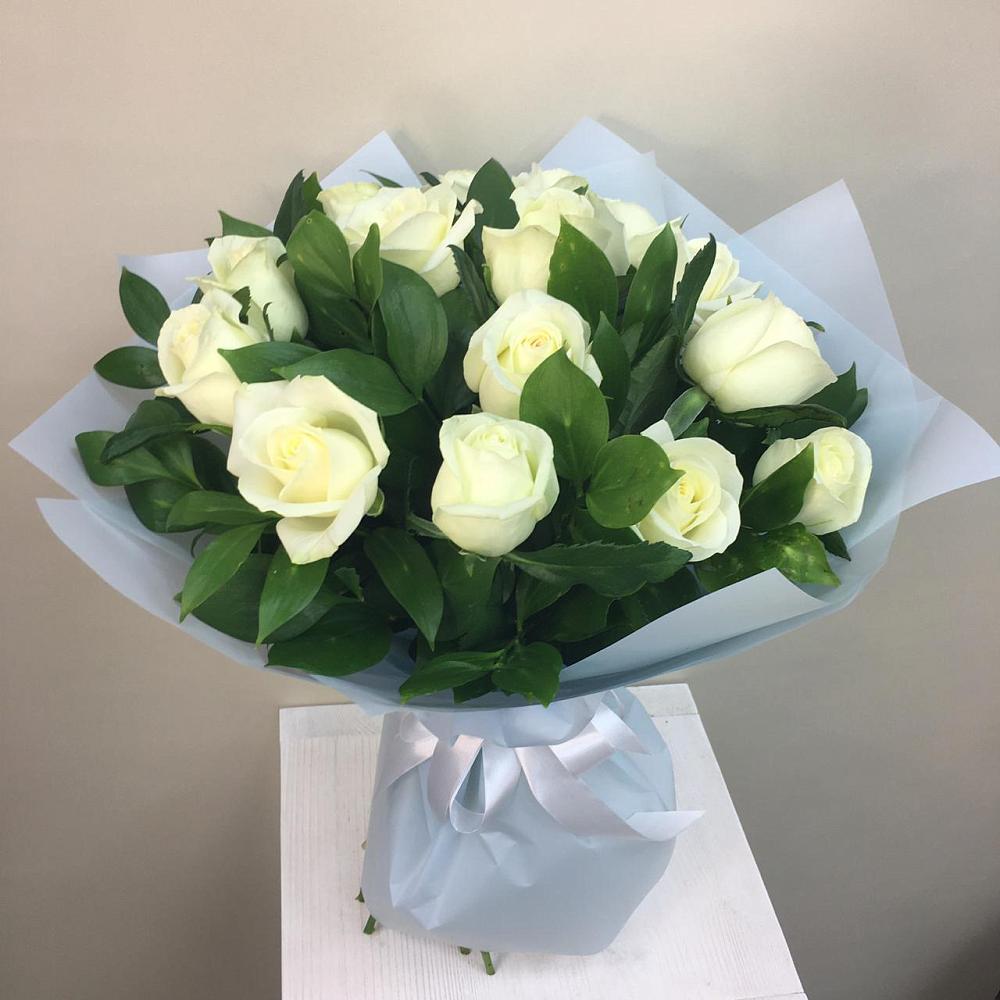 Букет 15 Белых роз Проуд в Бороздиновской