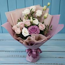 Букет цветов из:  Розы и Лизиантусы в Бороздиновской