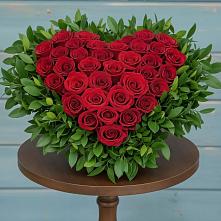 Цветочная композиция из Розы в виде сердца #REPLACE_PRED# Бороздиновской