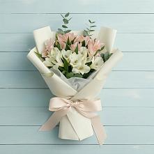 Букет цветов из:  Альстромерии #REPLACE_PRED# Бороздиновской