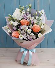 Букет цветов из:  Лизиантусы, Розы, Альстромерии и Гипсофила в Бороздиновской