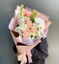 Букет цветов из:  Хризантемы и Розы в Бороздиновской