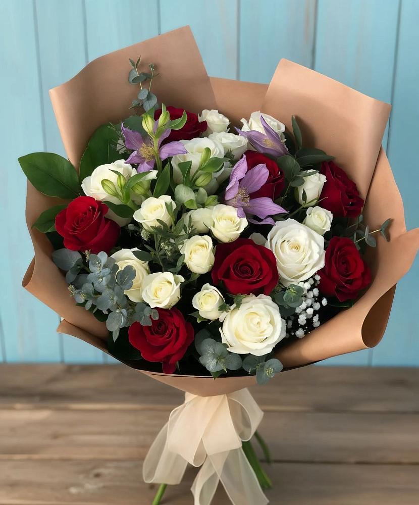 Букет цветов из: Розы и Альстромерии в Бороздиновской