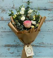 Букет цветов из:  Розы и Лизиантусы в Бороздиновской
