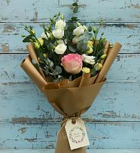 Букет цветов из:  Розы и Лизиантусы в Бороздиновской
