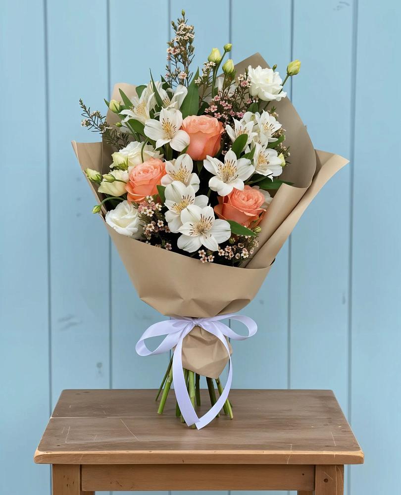 Букет цветов из: Альстромерии, Лизиантусы, Розы и Хризантемы в Бороздиновской